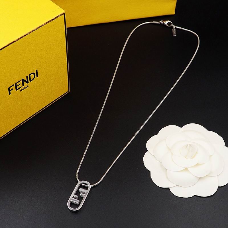Fendi necklace 01lyr12